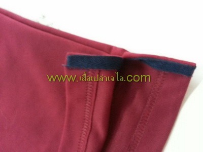 เสื้อโปโลสีม่วงชายเสื้อ