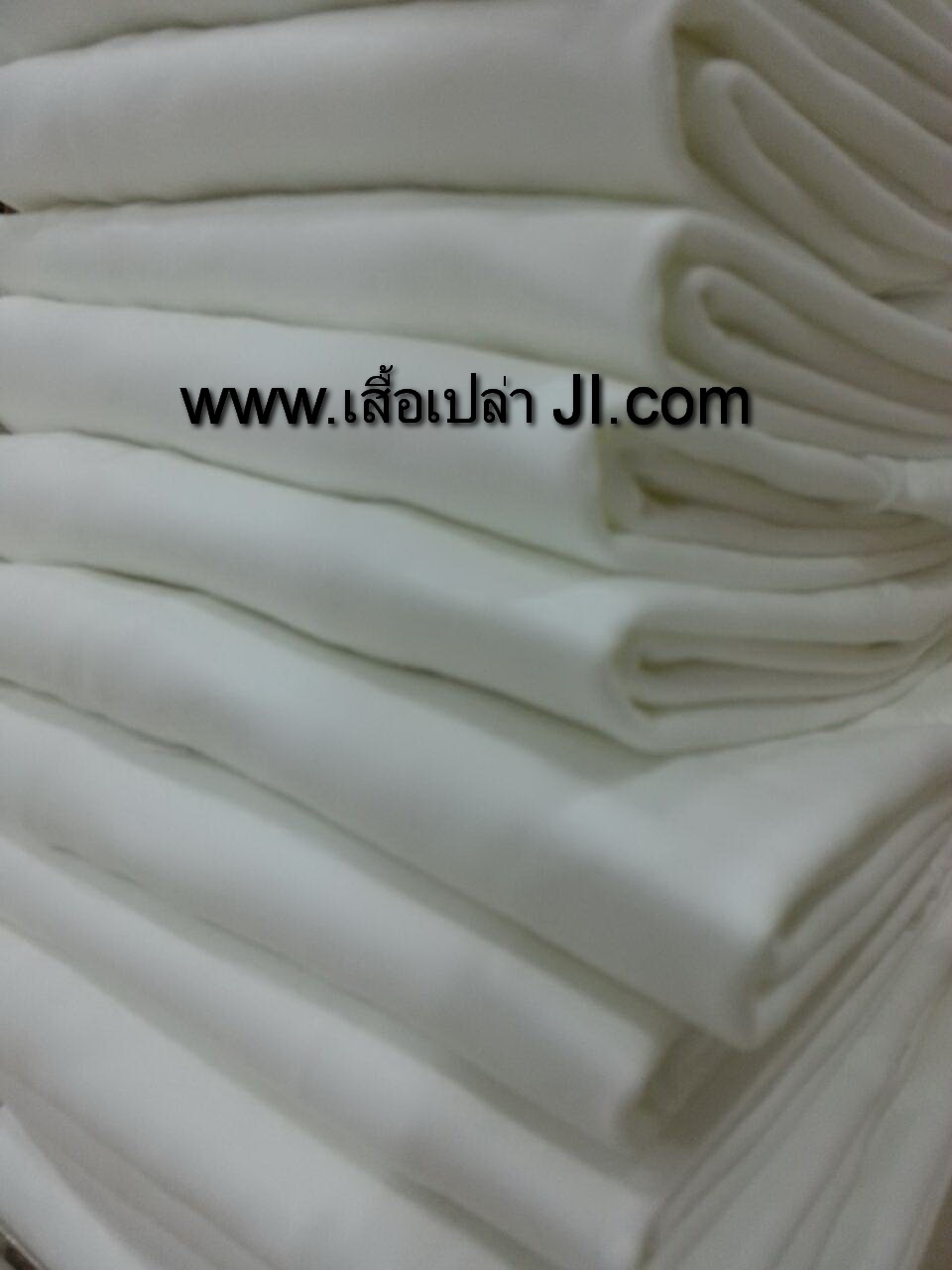 เสื้อเปล่าร้านเจไอ พับเสื้อเปล่าสีขาว