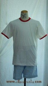 เสื้อยืดขาวกุ้นแดง