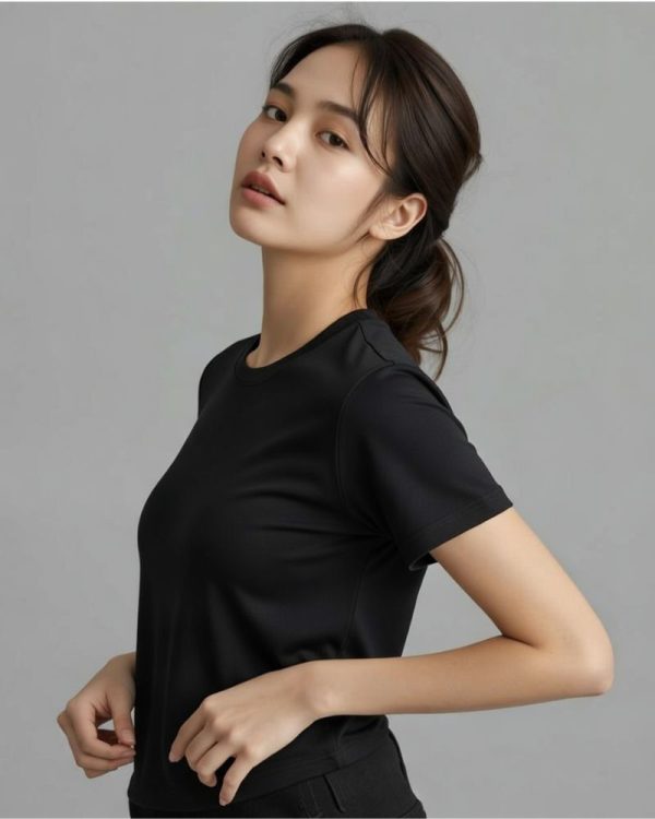 เสื้อ ยืด ดำ คอกลม สำหรับงานสกรีนและสร้างแบรนด์